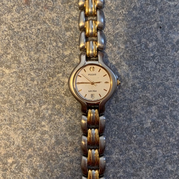 Pulsar Watch - Water Resistant 5Bar - Working - Picture 5 of 7